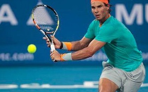 Nadal thực hiện cú đánh hình 'quả chuối' giải quần vợt Qatar mở rộng